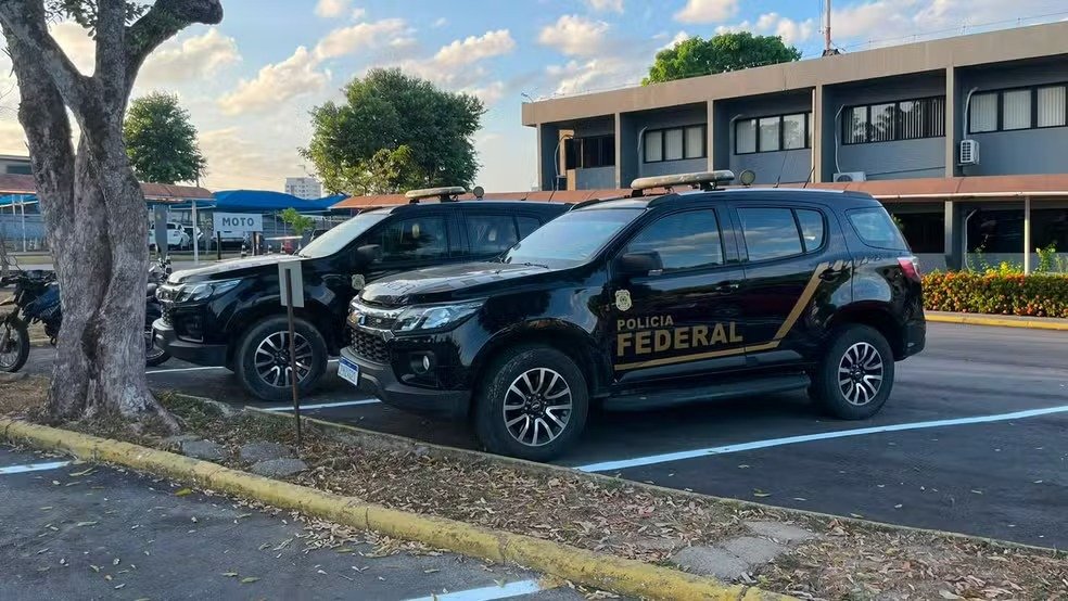 PF cumpre medidas contra grupo suspeito de tráfico no AM