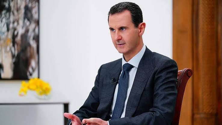 Bashar al-Assad é condenado à morte por crimes na Síria