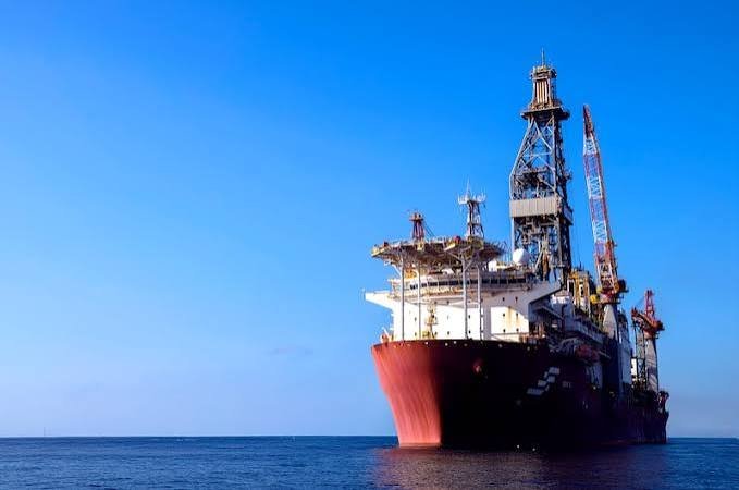 A presidente da Petrobras, Magda Chambriard, confirmou neste domingo (16) que a estatal encontrou a presença de petróleo na Foz do Amazonas. "Já temos amostras desse petróleo em mãos. É uma descoberta absolutamente relevante. Essa é uma nova fronteira para o Brasil", afirmou à CNN Brasil.