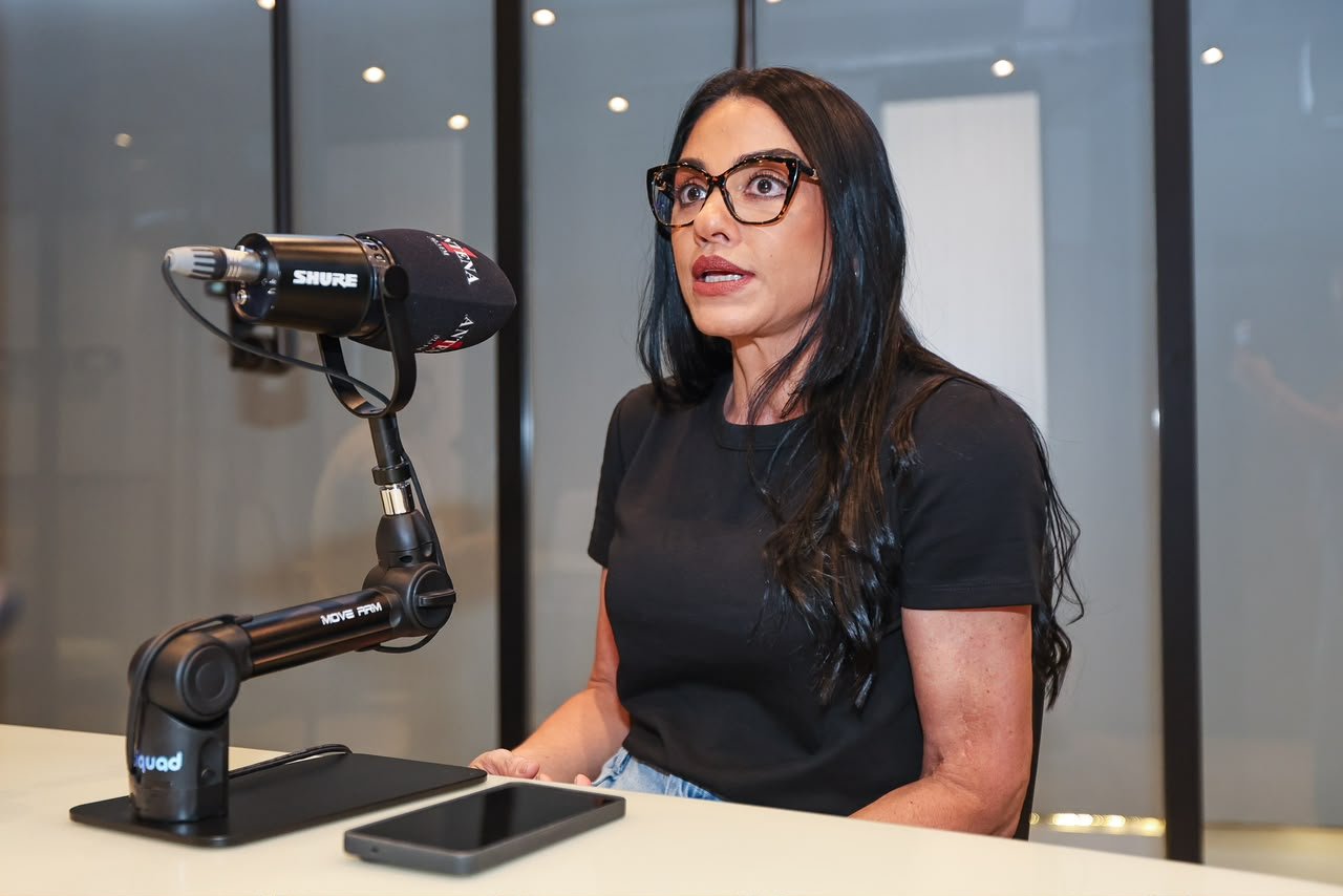A Dra. Shádia, vice de David, defende política para fixar médicos no interior e regionalização da saúde no Amazonas