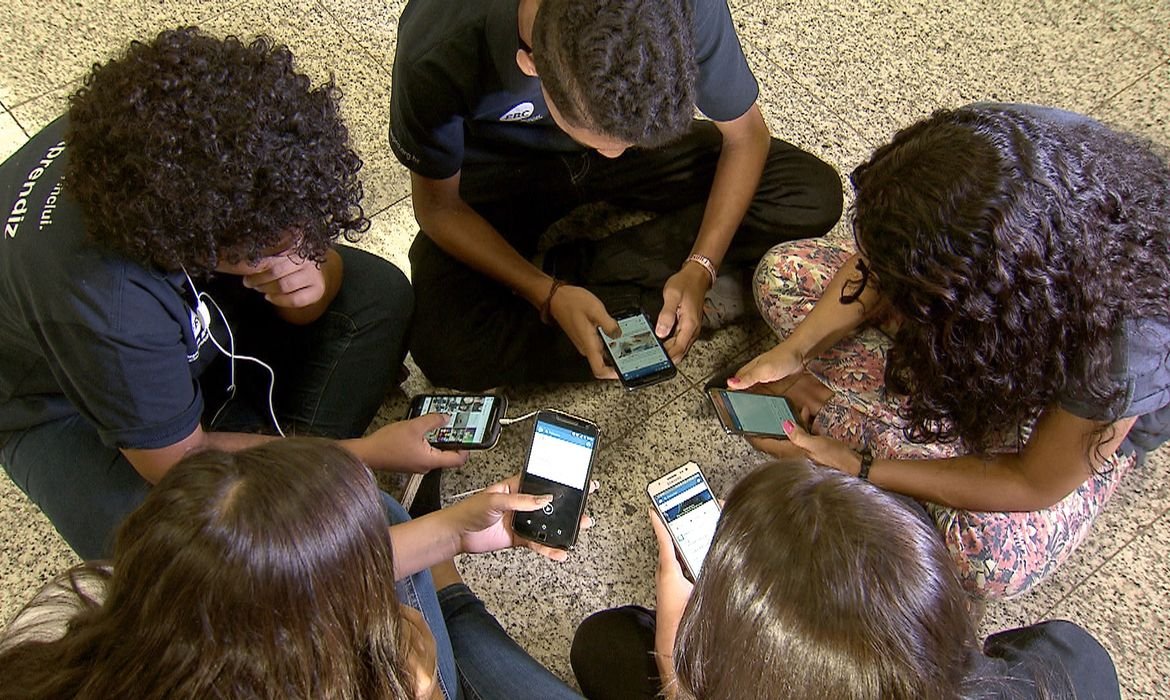 Plataformas digitais são principal ameaça à informação