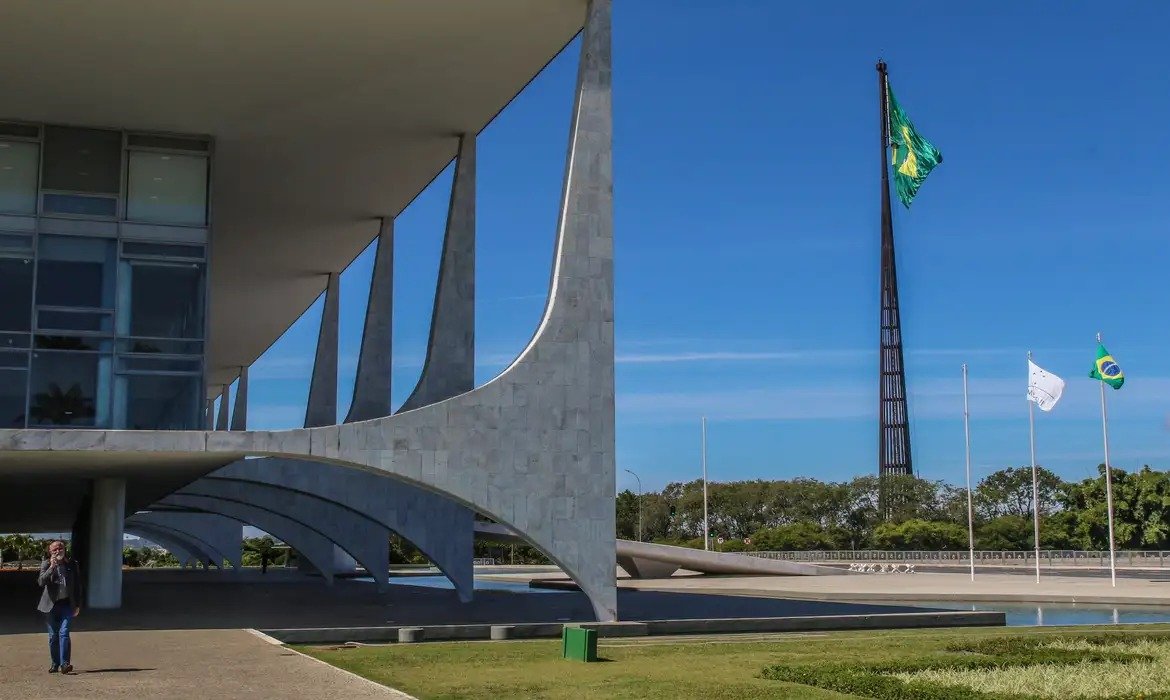 Carta aos presidenciáveis cobra mais recursos para municípios