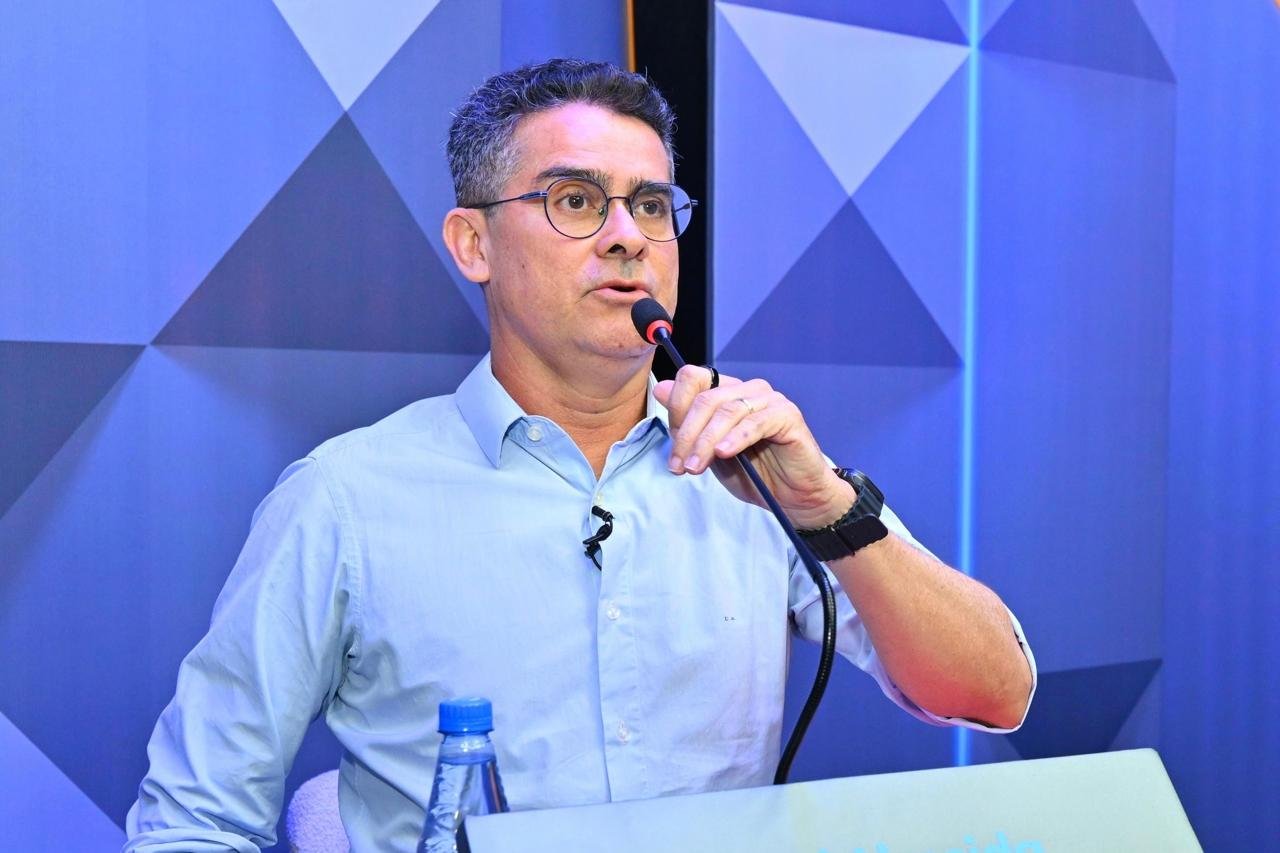 David Almeida defende bioeconomia para gerar renda no Amazonas