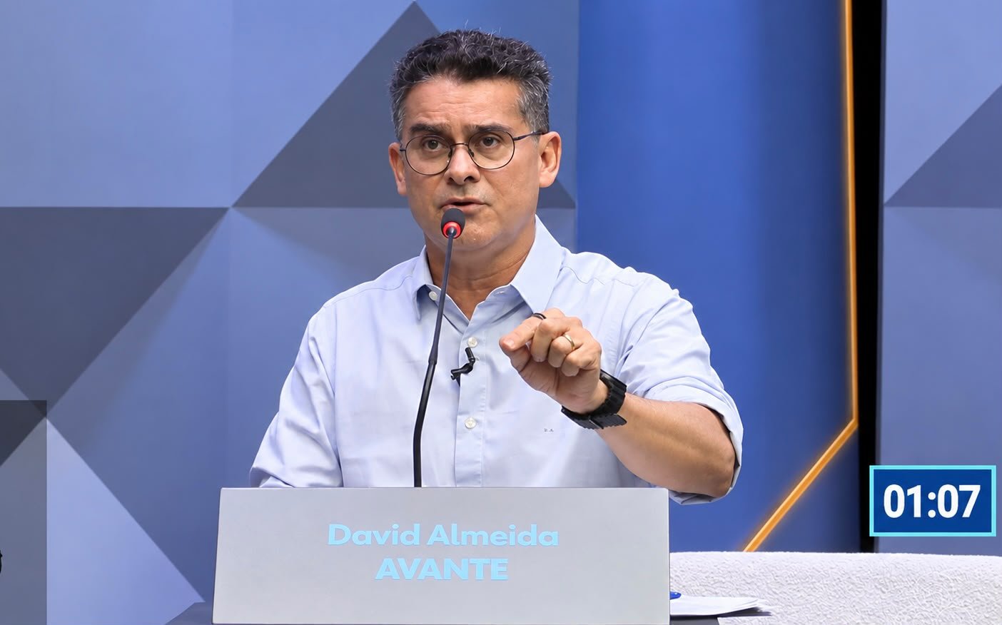 David Almeida defende investimentos em saúde e educação no interior