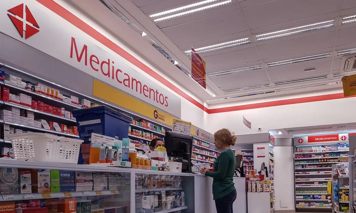 Receita em papel continua válida após mudança da Anvisa