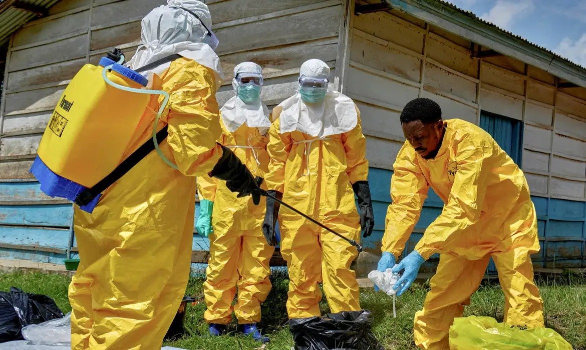 Surto de Ebola no Congo ultrapassa 4 mil mortes e amplia alerta internacional